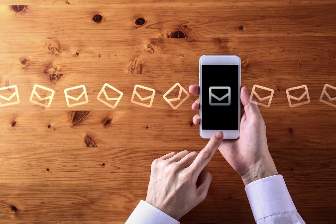 スマホの上通過中